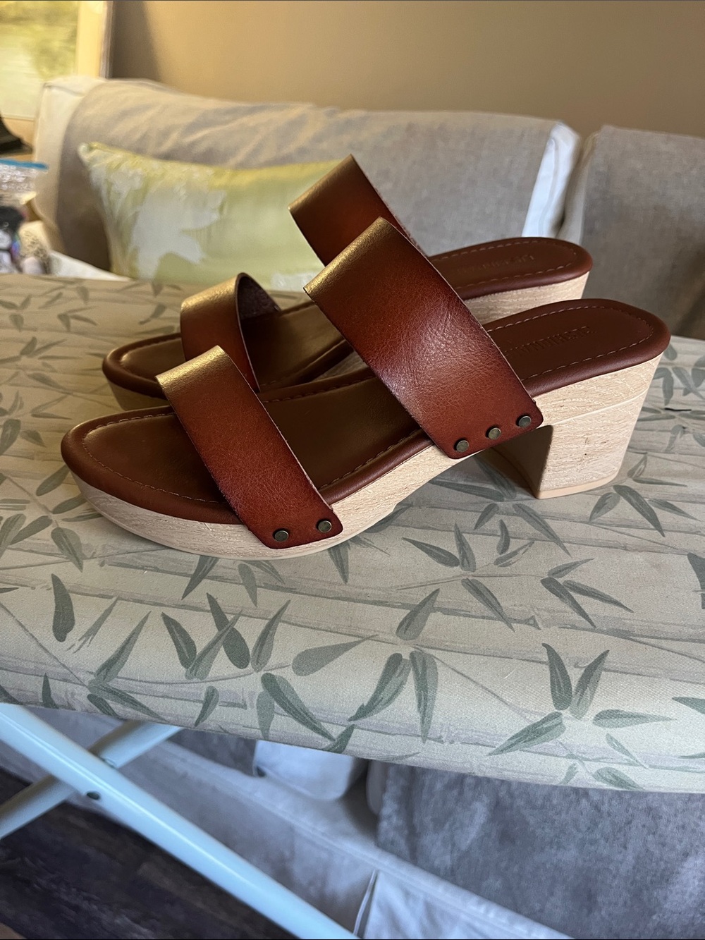 Sandals CUSHIINAIRE 91/2 NWT